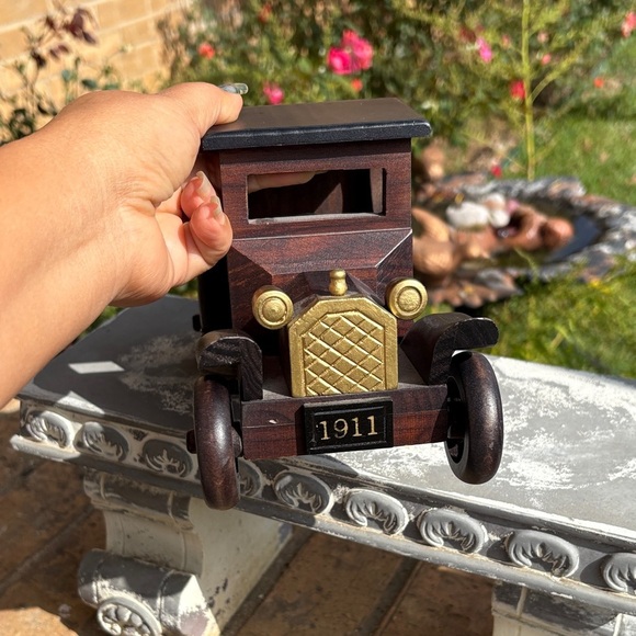 Vintage Wooden Model Truck - Picture 3 of 12